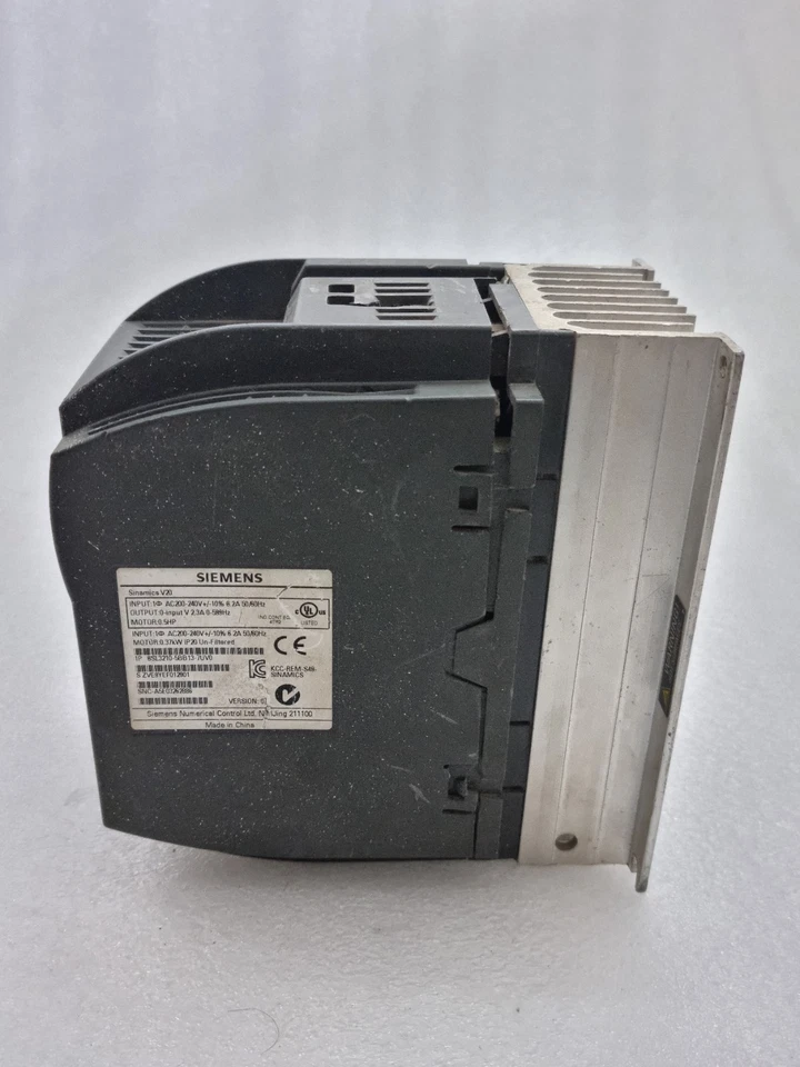 Siemens Sinamics V20 6SL3210-5BB13-7UV0 0.5Hp (Cosmetic Damaged)